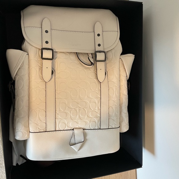 Coach Hitch Backpack in White Signature Leather - Picture 5 of 10